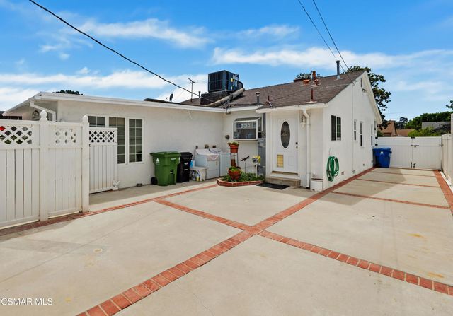 6654 Murietta Avenue, Van Nuys, CA 91405