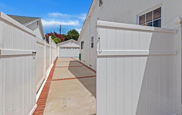 6654 Murietta Avenue, Van Nuys, CA 91405
