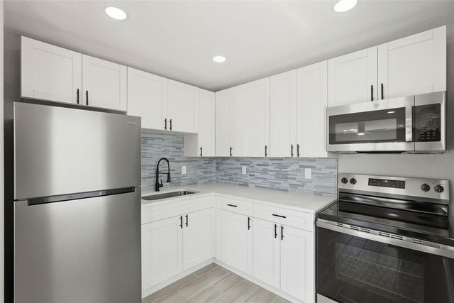 14906 N BAYSHORE DRIVE, Madeira Beach, FL 33708