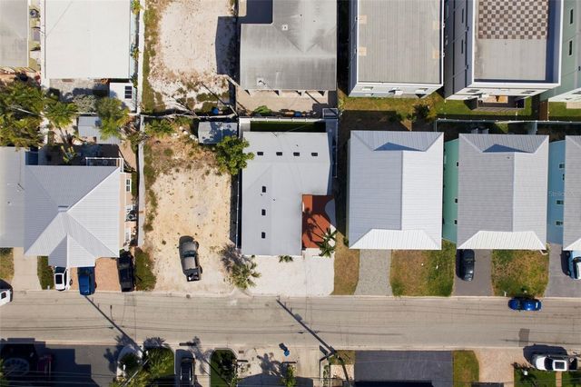 14906 N BAYSHORE DRIVE, Madeira Beach, FL 33708
