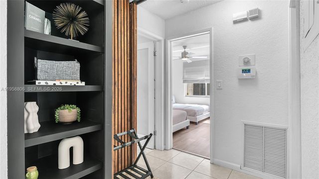 1715 NE 40th St 1715, Oakland Park, FL 33334