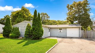 2 Pinetop Drive, Shirley, NY 11967