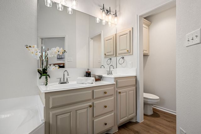9041 San Joaquin Trail, Fort Worth, TX 76118