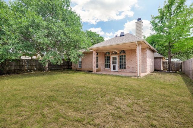 9041 San Joaquin Trail, Fort Worth, TX 76118