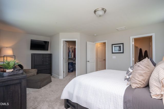 145 E Porthaven Way, Clayton, NC 27527