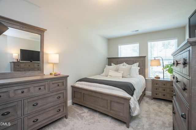 145 E Porthaven Way, Clayton, NC 27527
