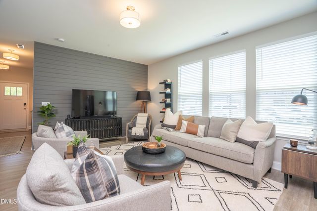 145 E Porthaven Way, Clayton, NC 27527
