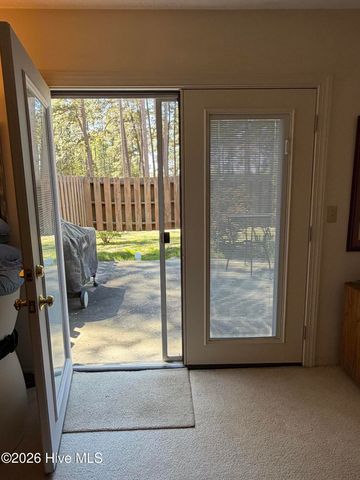 570 S May Street Apt 24, Southern Pines, NC 28387