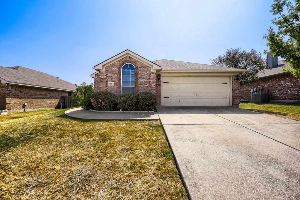 6221 Brooklynn Drive, Fort Worth, TX 76179 — exterior