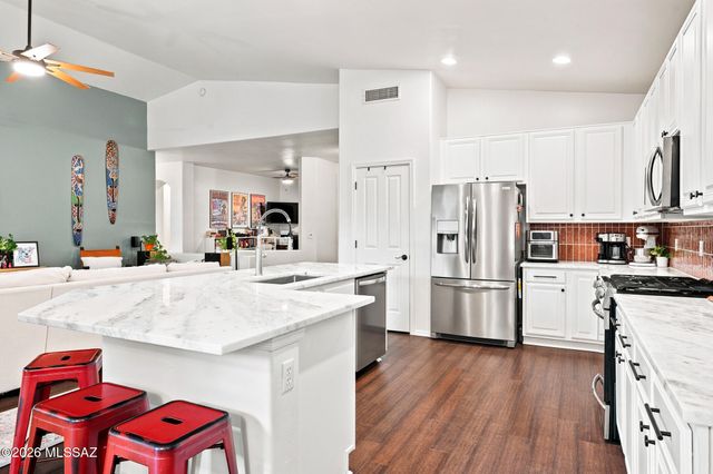 3357 N Glove Mine Court, Tucson, AZ 85745