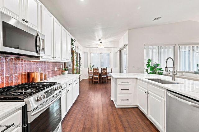 3357 N Glove Mine Court, Tucson, AZ 85745
