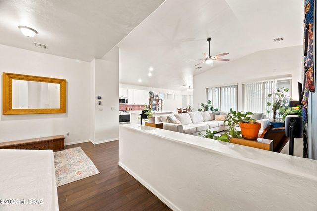 3357 N Glove Mine Court, Tucson, AZ 85745
