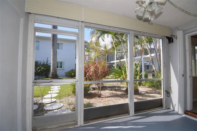 2161 NE 42nd Court 114, Lighthouse Point, FL 33064