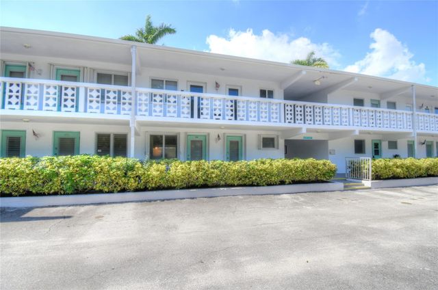 2161 NE 42nd Court 114, Lighthouse Point, FL 33064