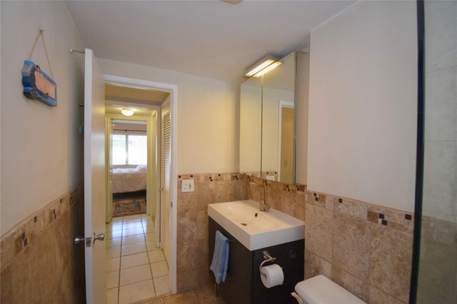 2161 NE 42nd Court 114, Lighthouse Point, FL 33064