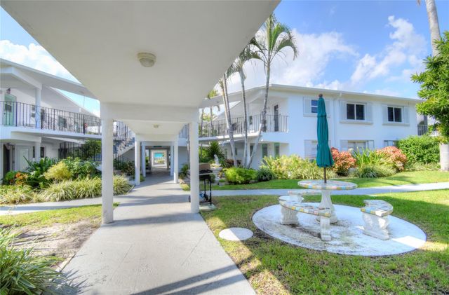 2161 NE 42nd Court 114, Lighthouse Point, FL 33064