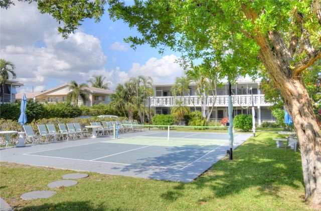 2161 NE 42nd Court 114, Lighthouse Point, FL 33064