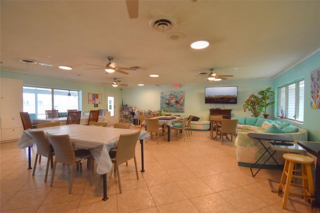 2161 NE 42nd Court 114, Lighthouse Point, FL 33064