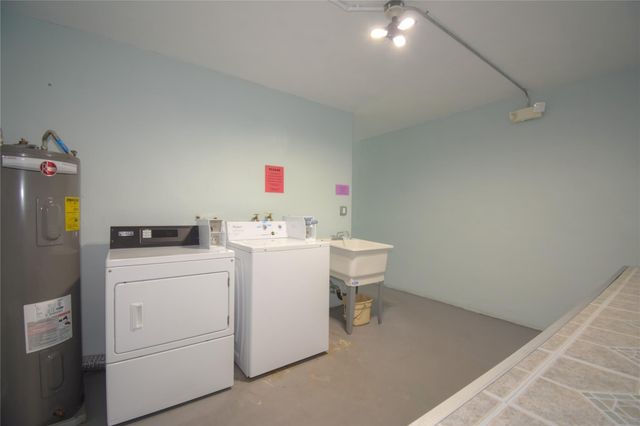 2161 NE 42nd Court 114, Lighthouse Point, FL 33064
