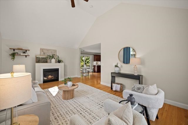 4 Look Out Circle, Middleboro, MA 02346