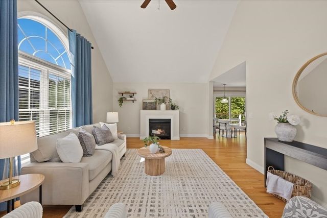 4 Look Out Circle, Middleboro, MA 02346