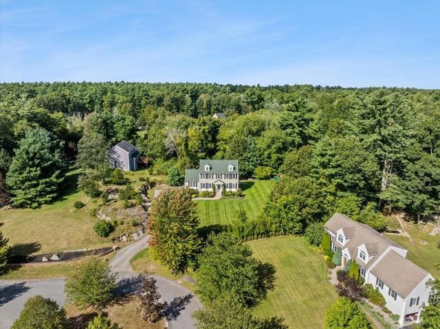 4 Look Out Circle, Middleboro, MA 02346