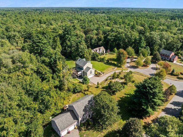 4 Look Out Circle, Middleboro, MA 02346
