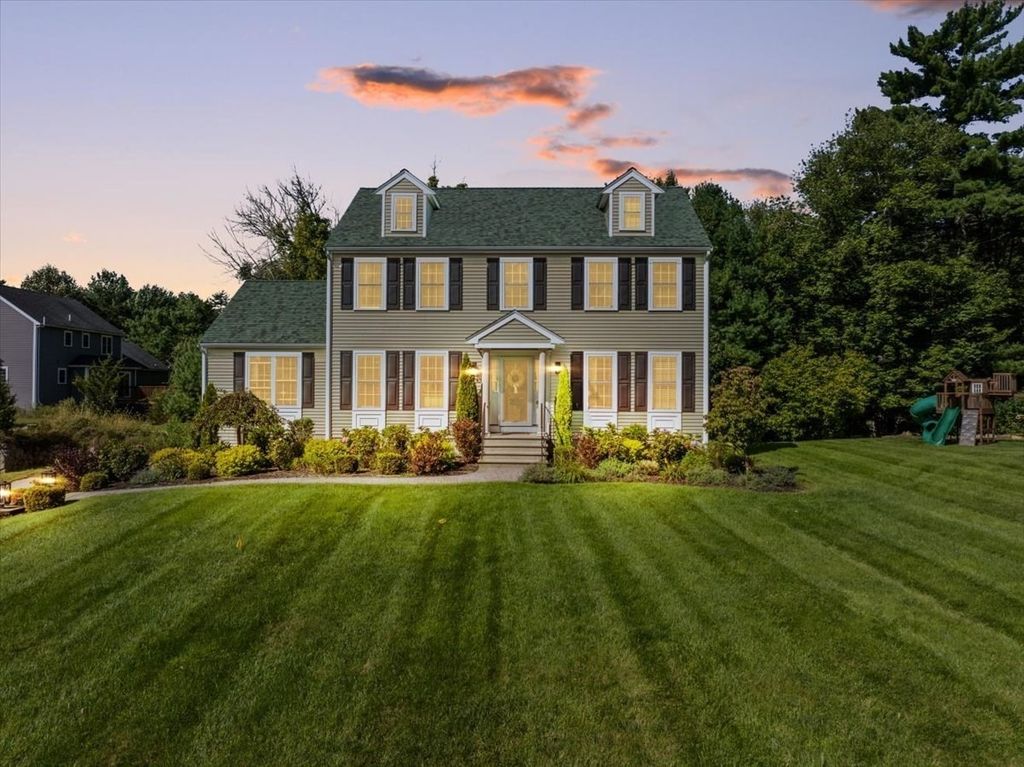 4 Look Out Circle, Middleboro, MA 02346