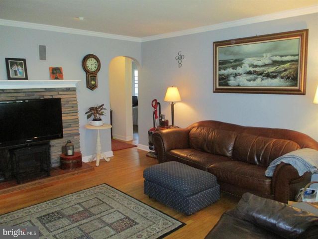 52 PAISLEY RD, Richboro, PA 18954