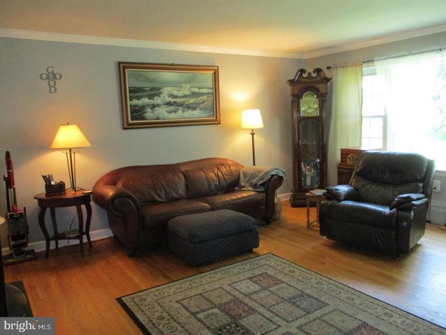 52 PAISLEY RD, Richboro, PA 18954
