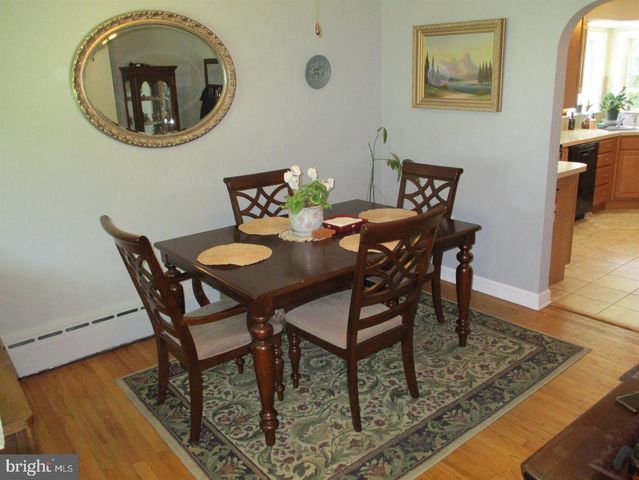 52 PAISLEY RD, Richboro, PA 18954