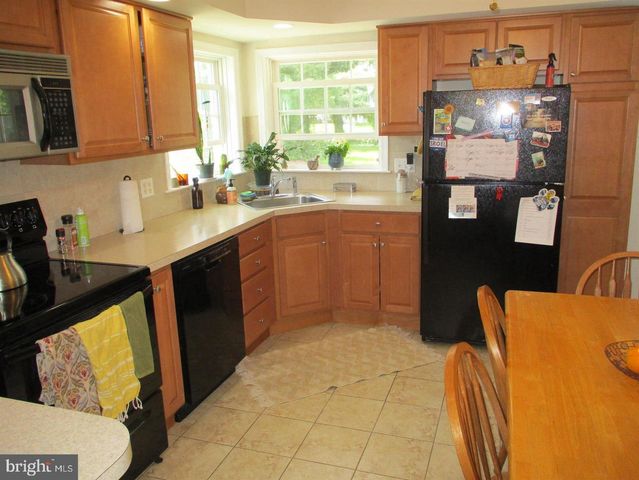 52 PAISLEY RD, Richboro, PA 18954