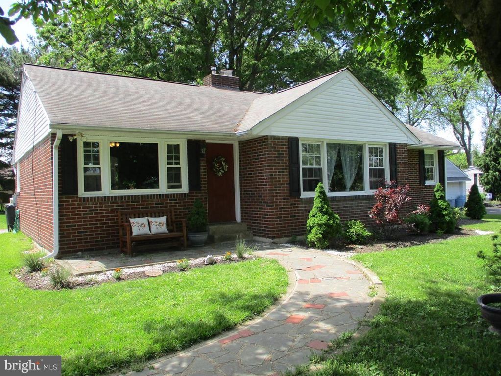 52 PAISLEY RD, Richboro, PA 18954