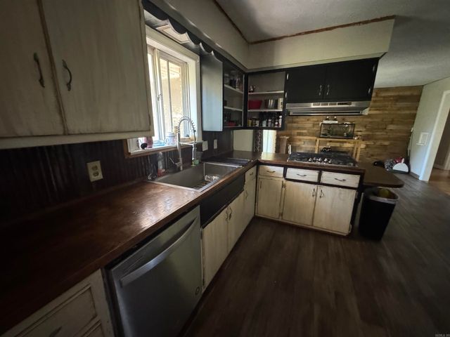 1209 Basil Street, Corning, AR 72422