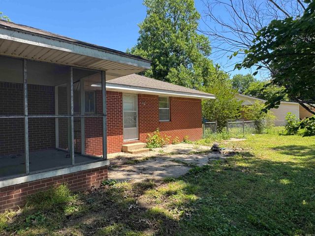 1209 Basil Street, Corning, AR 72422