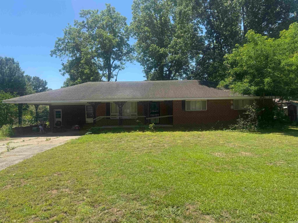 1209 Basil Street, Corning, AR 72422