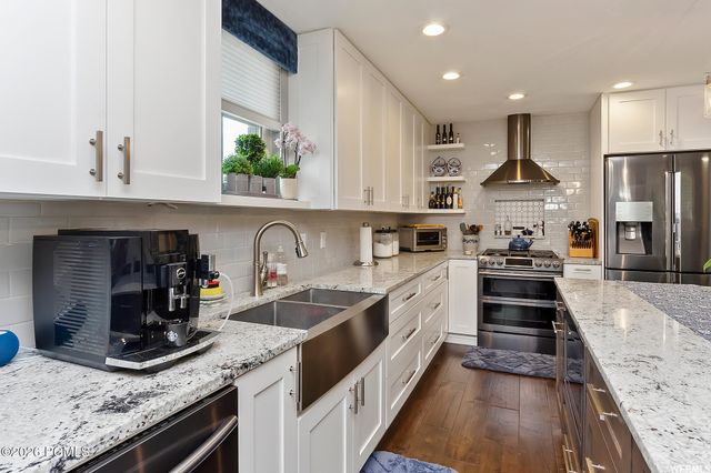 918 E Sage Park Lane, Salt Lake City, UT 84117