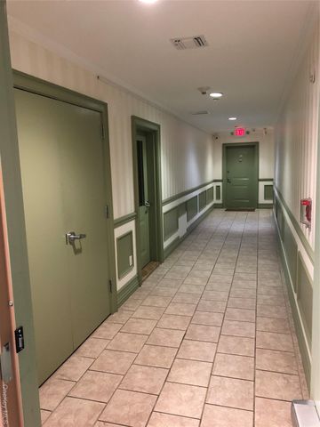 147 Main Street 2-H, Mineola, NY 11501