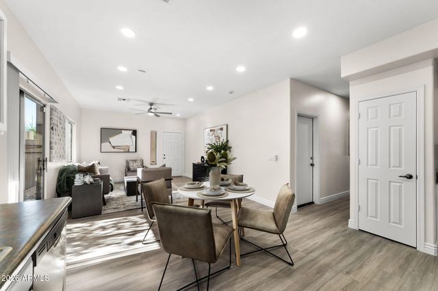 2723 E SCHILIRO Circle, Phoenix, AZ 85032