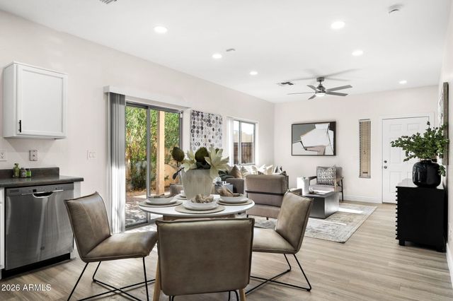 2723 E SCHILIRO Circle, Phoenix, AZ 85032