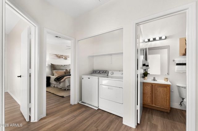 2723 E SCHILIRO Circle, Phoenix, AZ 85032