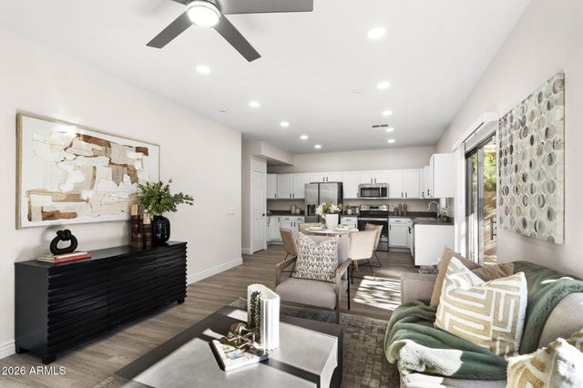 2723 E SCHILIRO Circle, Phoenix, AZ 85032