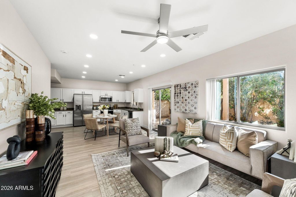 2723 E SCHILIRO Circle, Phoenix, AZ 85032