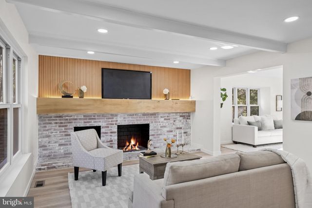 110 WILLIAM FEATHER DR, Voorhees, NJ 08043