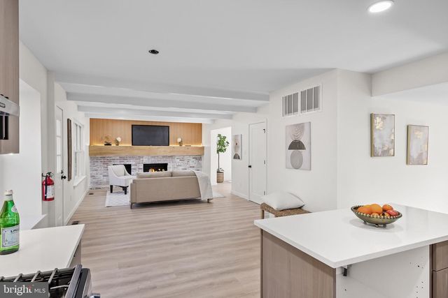 110 WILLIAM FEATHER DR, Voorhees, NJ 08043