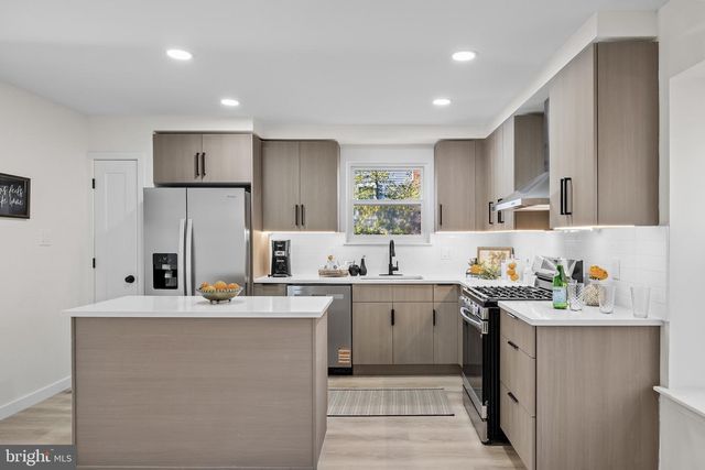 110 WILLIAM FEATHER DR, Voorhees, NJ 08043