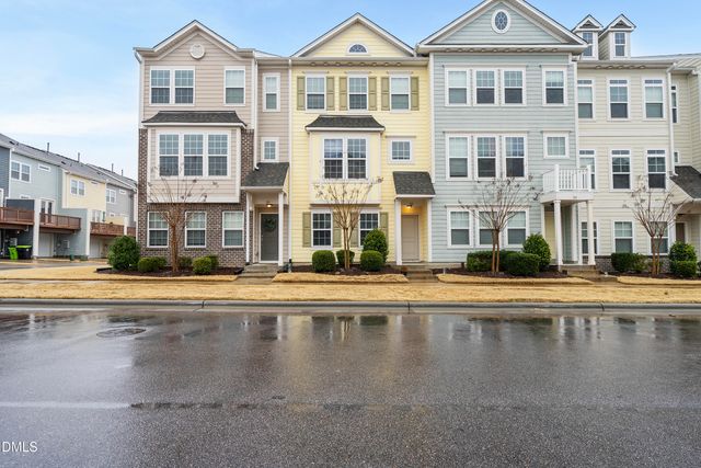 313 Great Northern Station, Apex, NC 27502