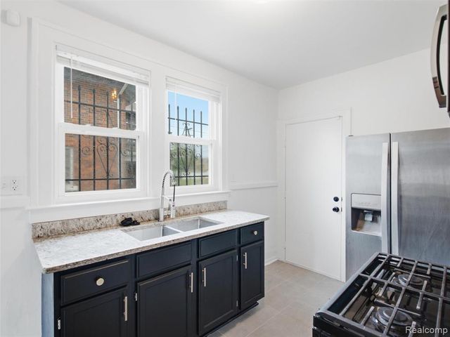 2064 Glynn Court, Detroit, MI 48206