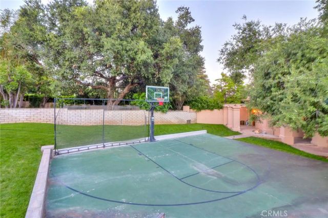 725 Carriage House Drive, Arcadia, CA 91006