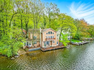 28-28A Downey Street, Hopkinton, MA 01748